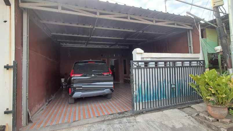 dijual rumah graha prima