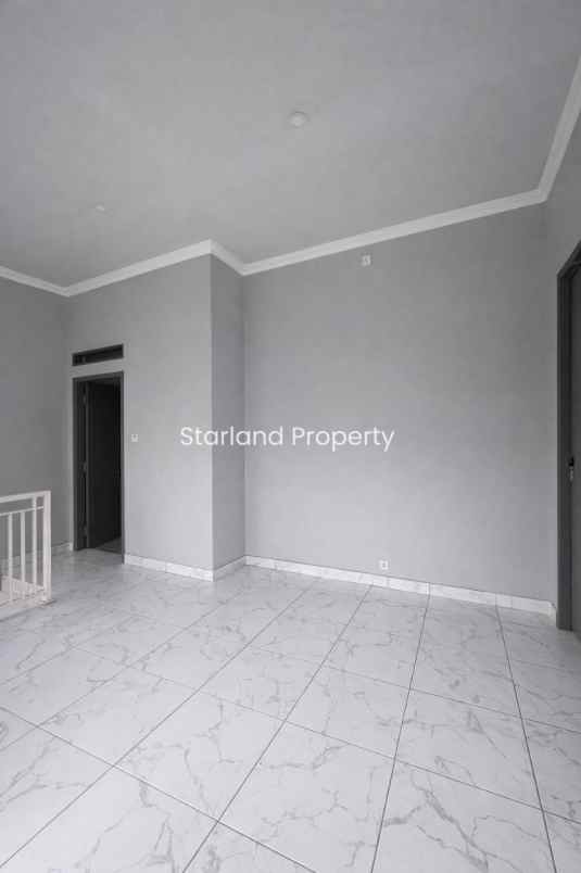 dijual rumah graha raya