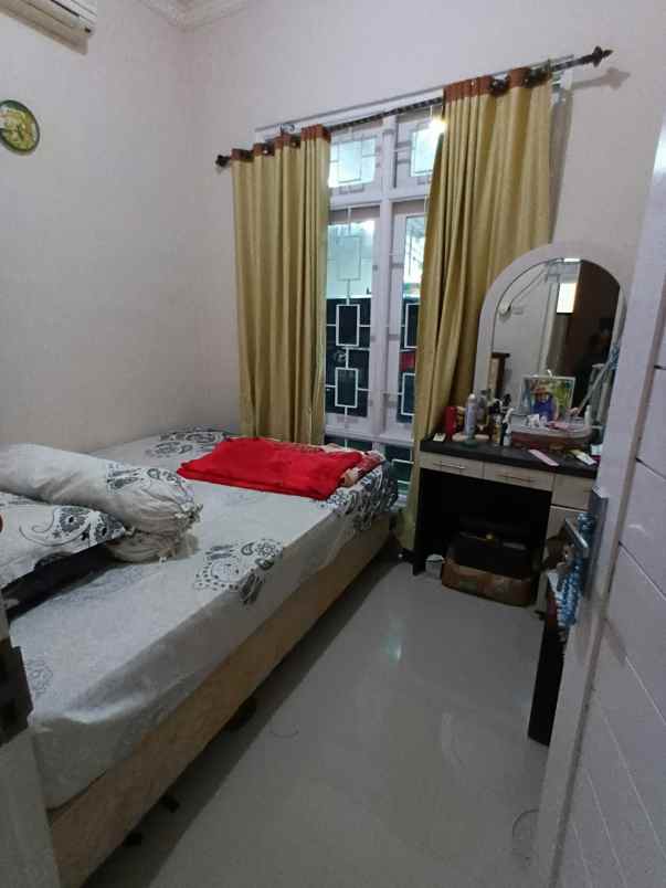 dijual rumah griya purwa asri