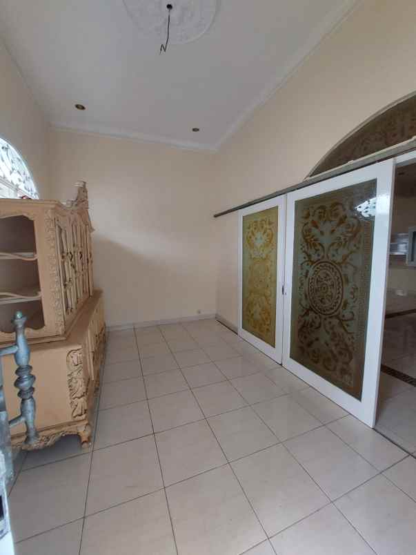 dijual rumah grogol selatan