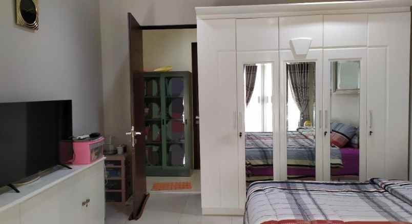 dijual rumah harapan indah