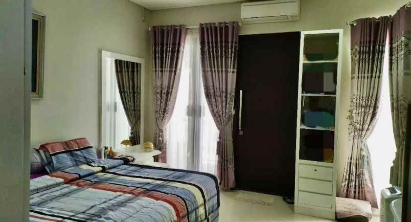 dijual rumah harapan indah