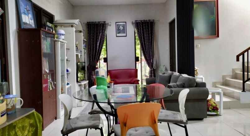 dijual rumah harapan indah