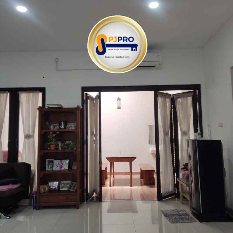 dijual rumah harapan indah cluster