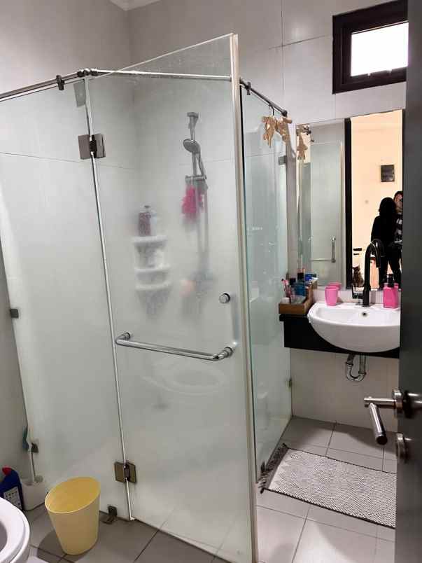 dijual rumah harapan indah cluster asia