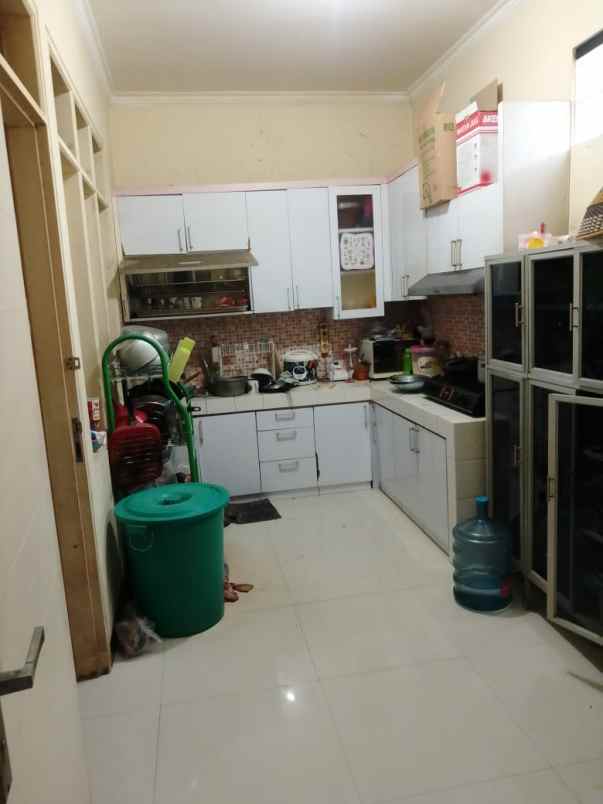dijual rumah hook luas di margahayu raya bandung