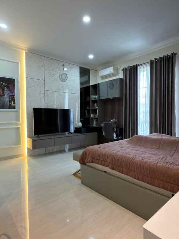 dijual rumah imperial golf pakuwon indah