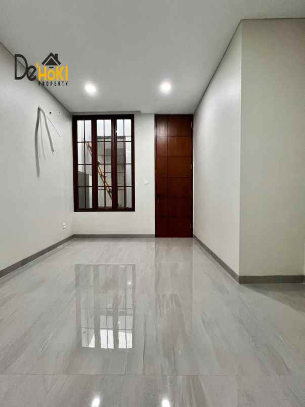 dijual rumah jagakarsa jakarta selatan