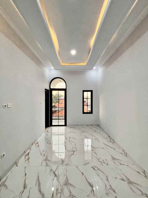 dijual rumah jagakarsa jakarta selatan