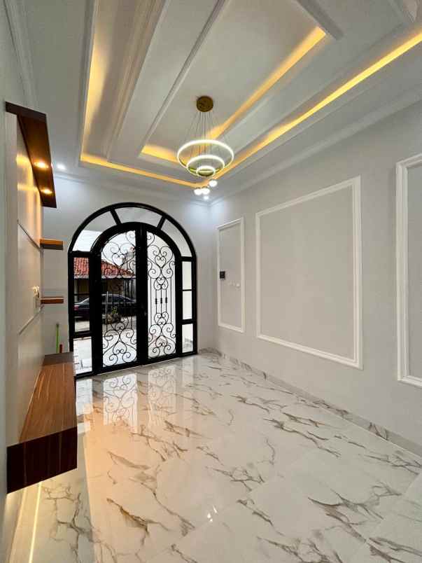 dijual rumah jagakarsa jakarta selatan