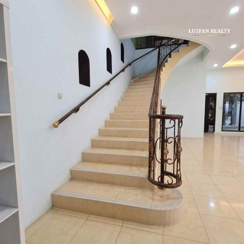 dijual rumah jagakarsa raya