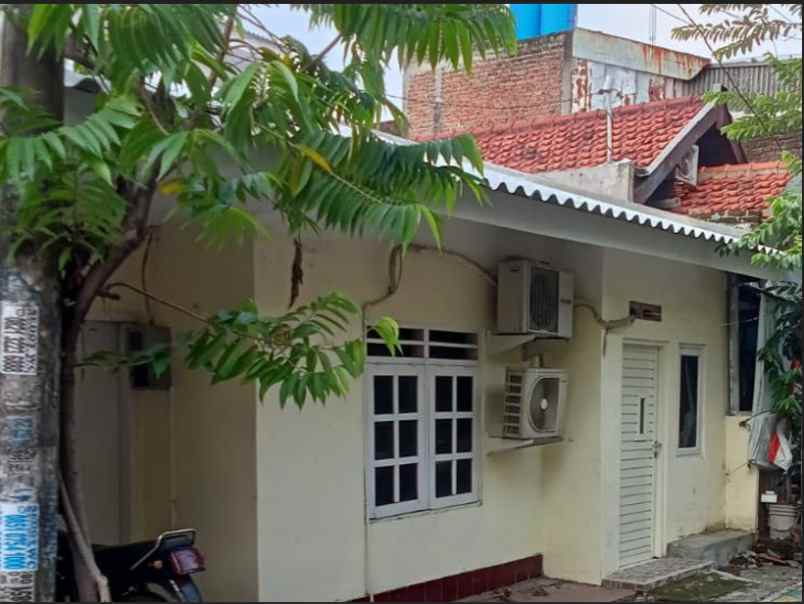 dijual rumah jalan ahmad yani gayungan