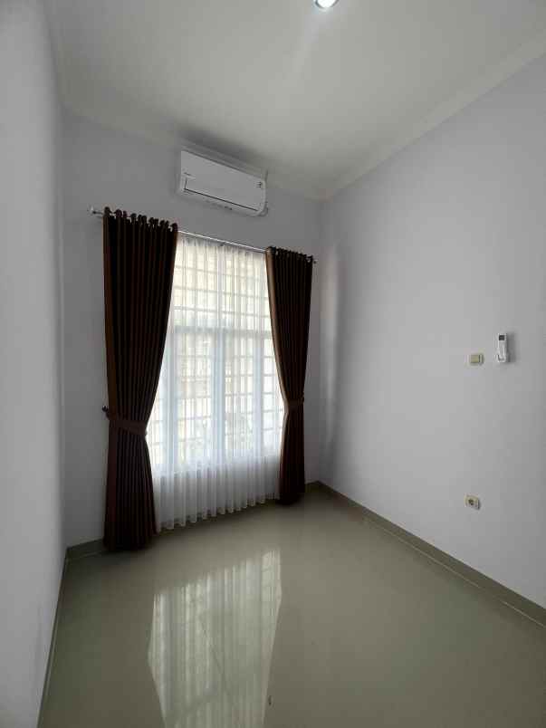 dijual rumah jalan alternatif kota