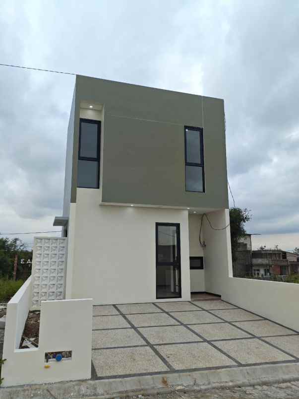 dijual rumah jalan angkawijaya bunder