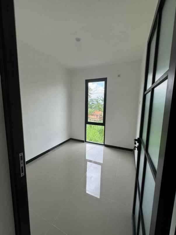 dijual rumah jalan angkawijaya bunder