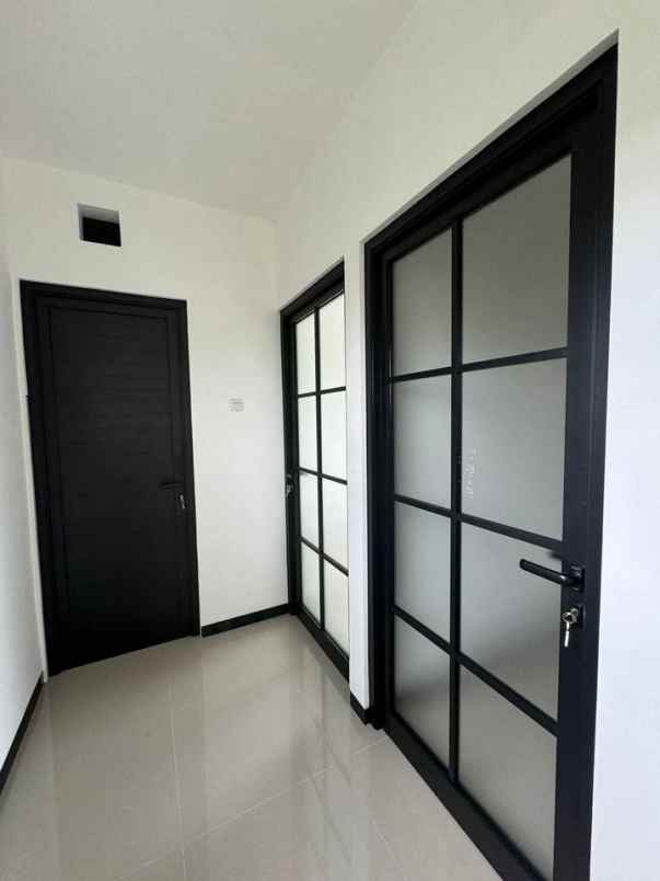 dijual rumah jalan angkawijaya bunder