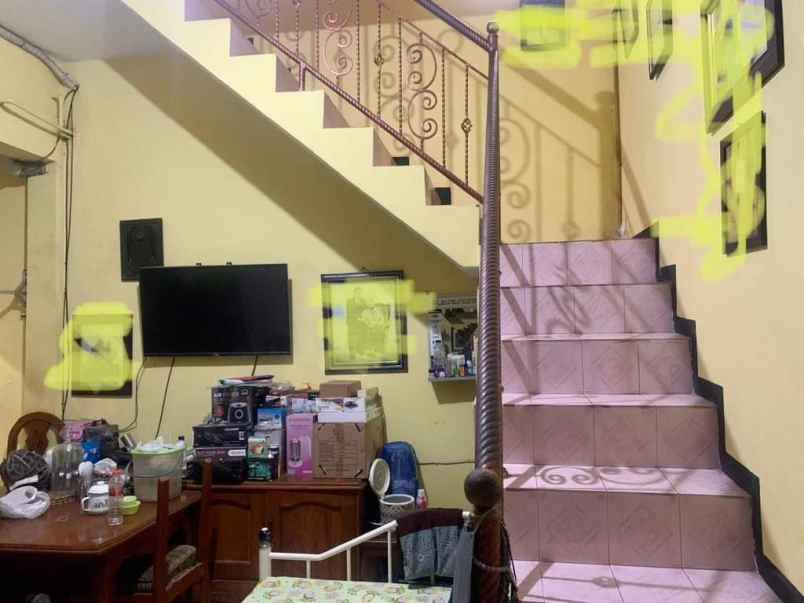 dijual rumah jalan bondowoso