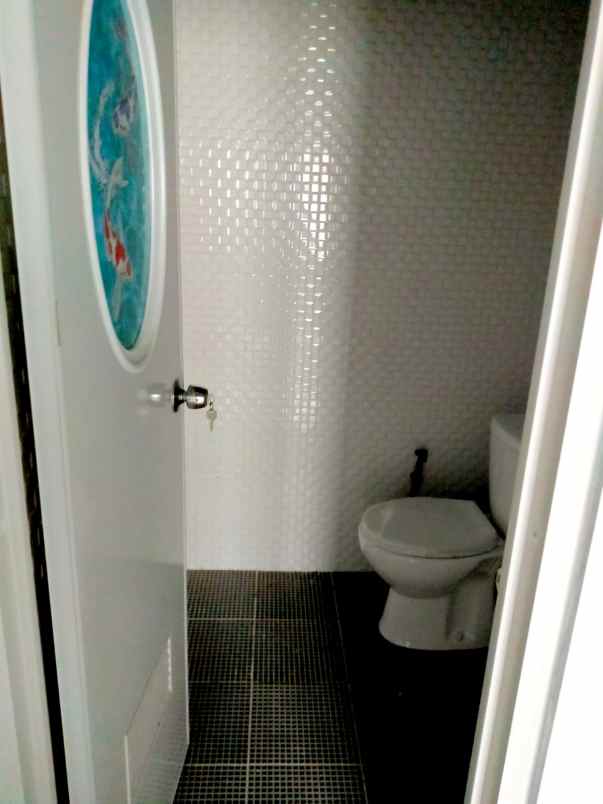dijual rumah jalan chery komplek pu