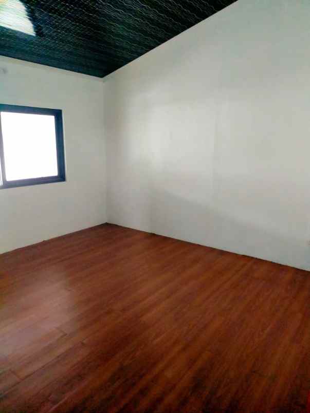 dijual rumah jalan chery komplek pu