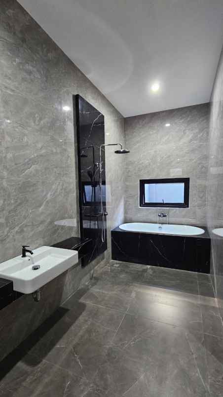 dijual rumah jalan fullerton place