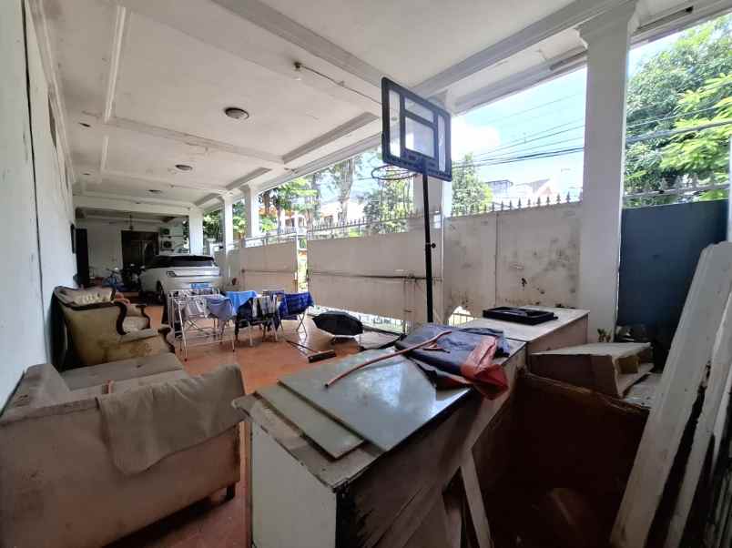 dijual rumah jalan gudang peluru kebon
