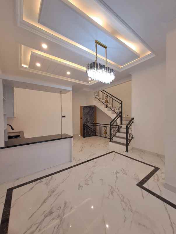 dijual rumah jalan kahfi 2 jagakarsa