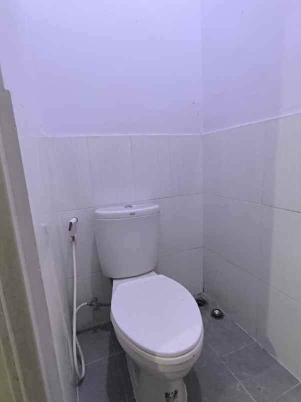 dijual rumah jalan kali baru timur