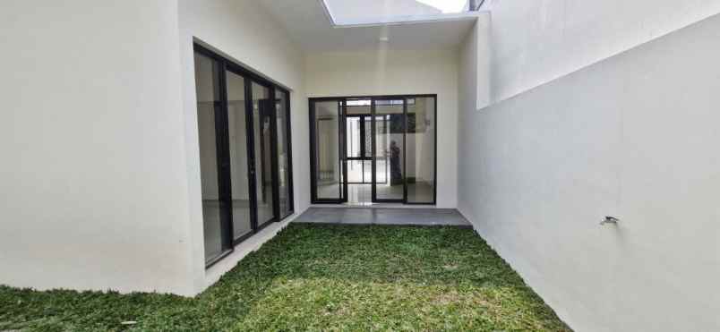 dijual rumah jalan kaliurang km 12