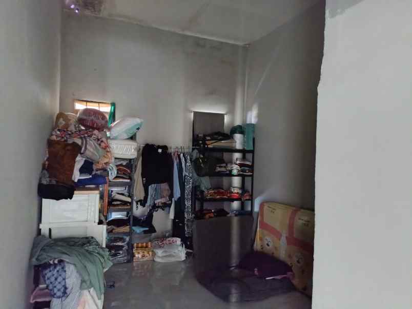 dijual rumah jalan karet komp villa d
