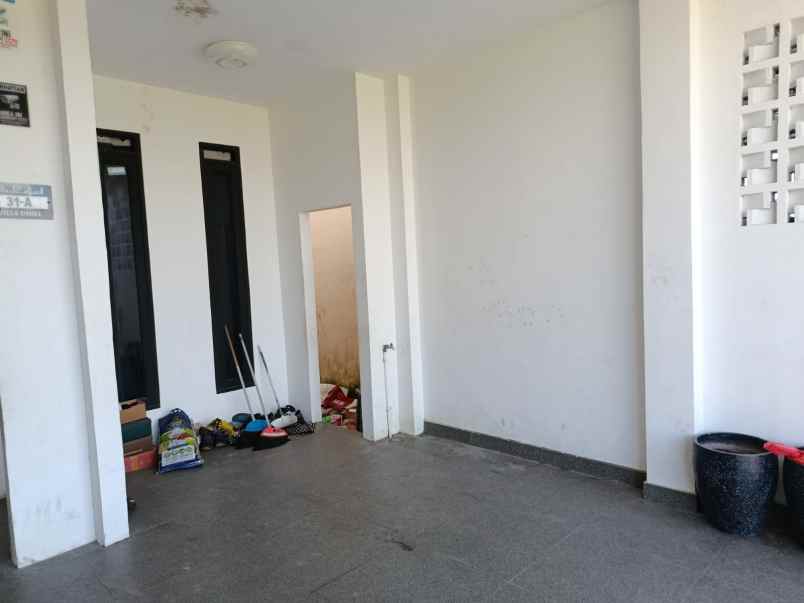 dijual rumah jalan karet komp villa d