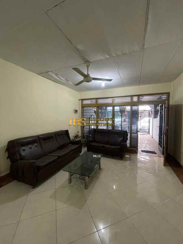 dijual rumah jalan laboratorium 1 depan