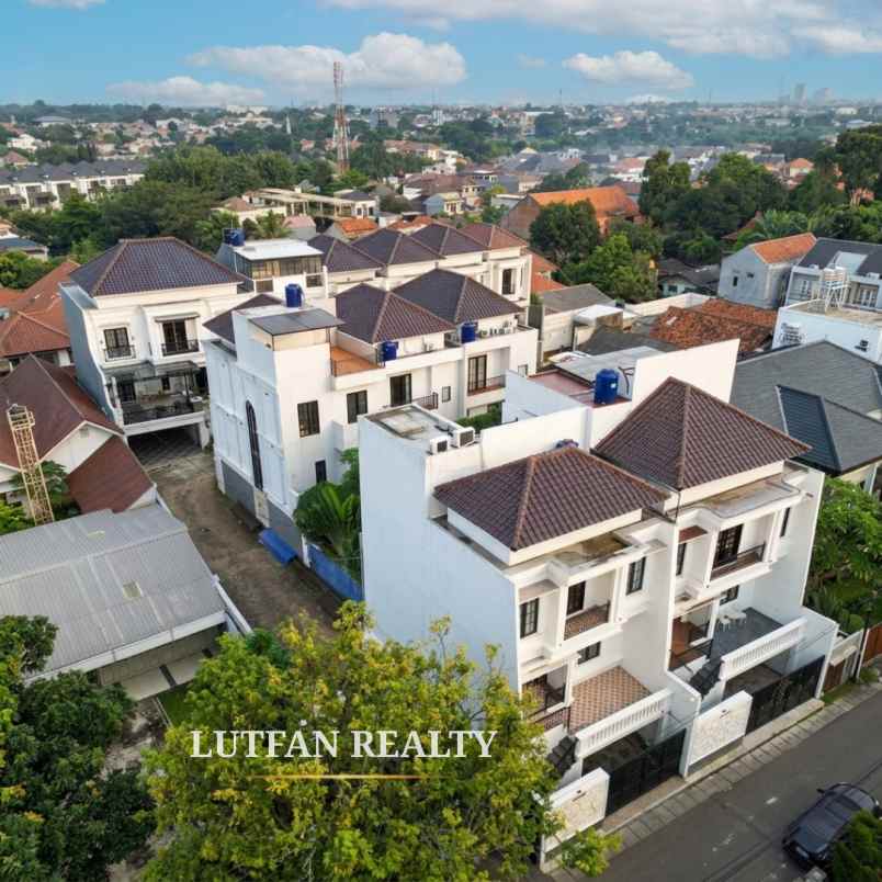 dijual rumah jalan margasatwa