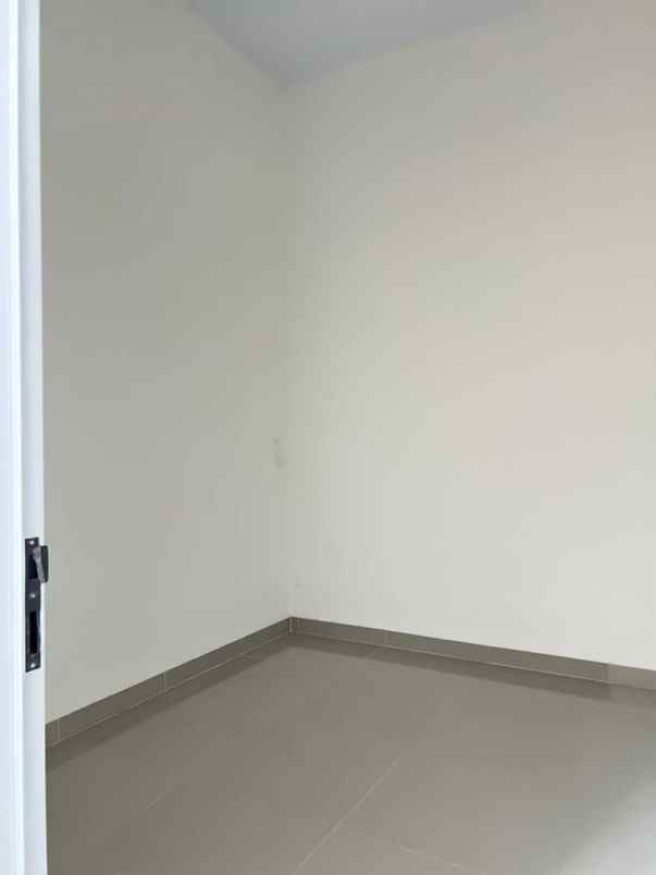 dijual rumah jalan pesona kedaung sawangan