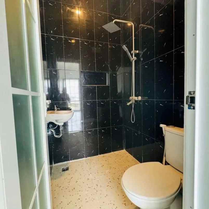 dijual rumah jalan raya citayam pondok