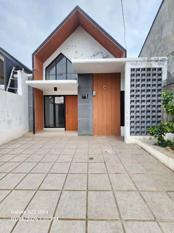 dijual rumah jalan raya kalimulya