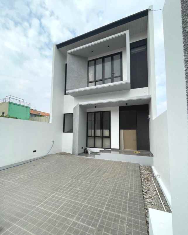 dijual rumah jalan raya pondok aren bintaro