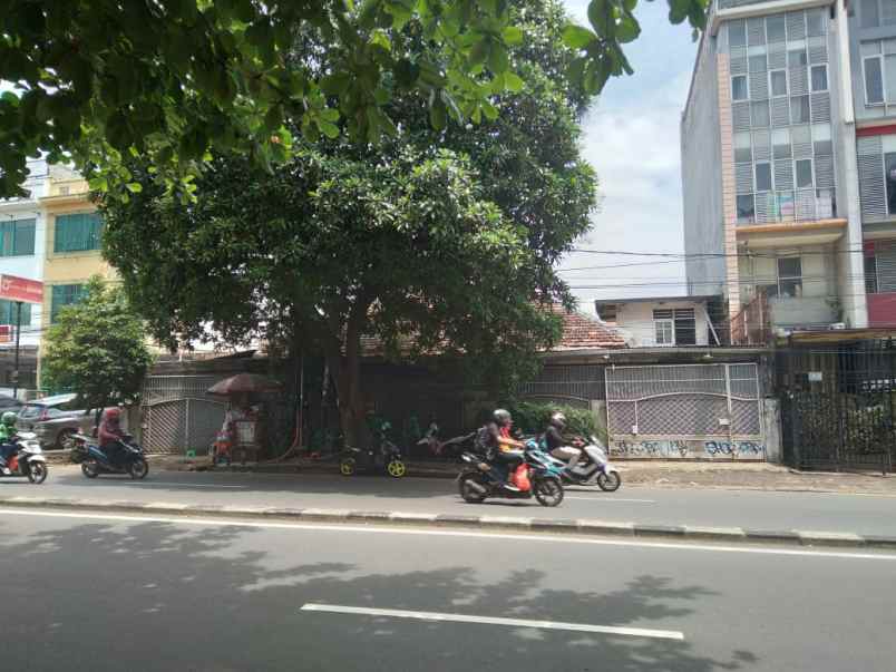 dijual rumah jalan raya pos pengumben