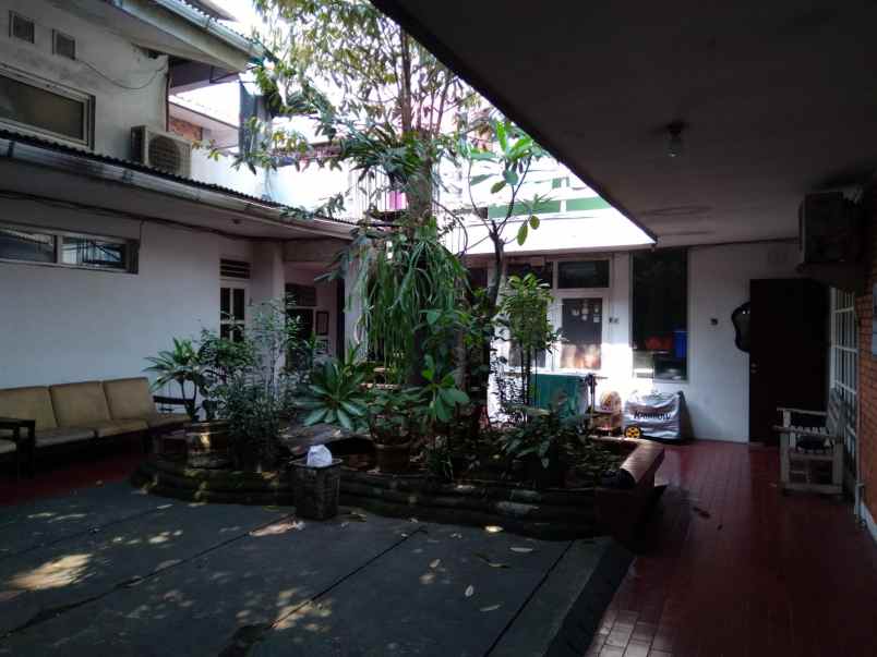 dijual rumah jalan raya pos pengumben