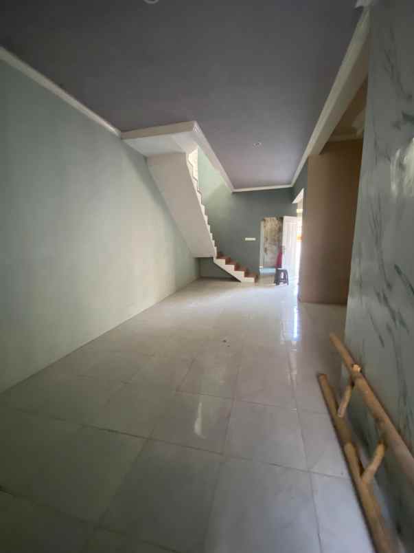 dijual rumah jalan samarinda sayap