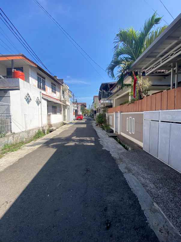 dijual rumah jalan samarinda sayap
