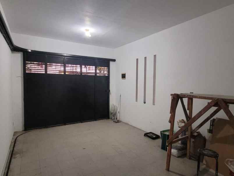 dijual rumah jl batununggal