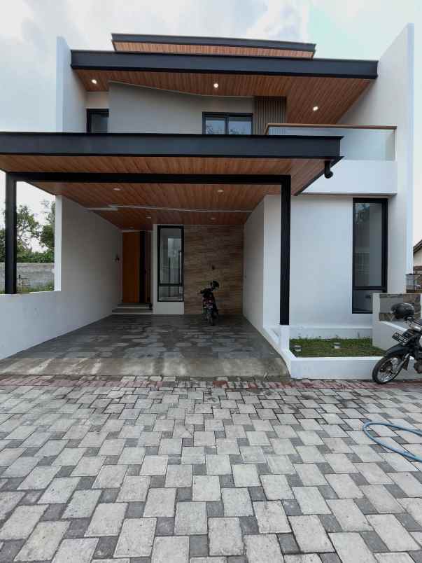 dijual rumah jl besi jangkang klidon