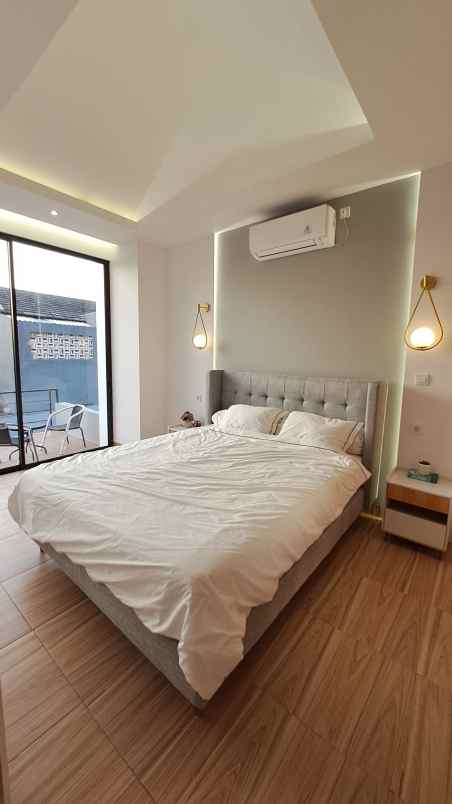 dijual rumah jl cendrawasih