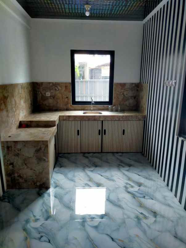 dijual rumah jl chery komplek pu