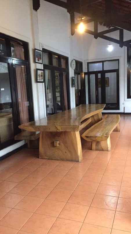 dijual rumah jl cibaligo cihanjuang kec