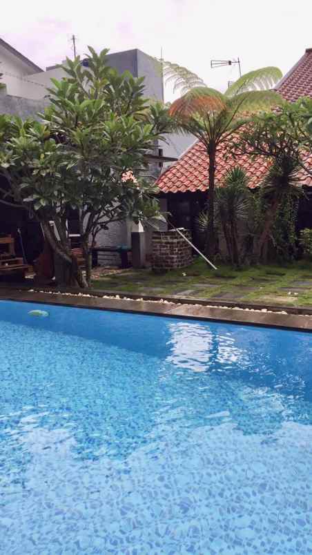 dijual rumah jl cibaligo cihanjuang kec
