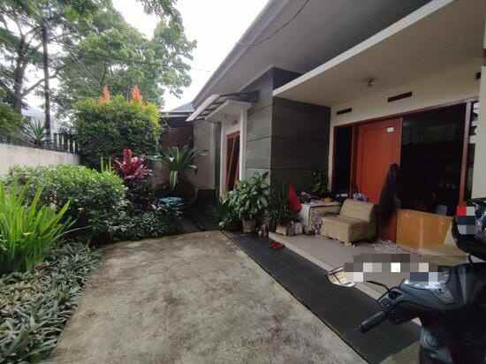 dijual rumah jl cilentah buahbatu