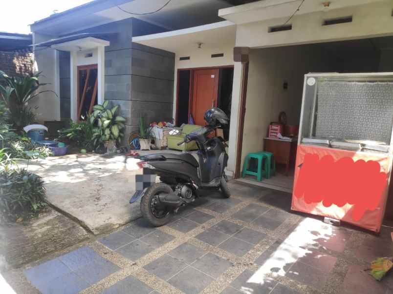 dijual rumah jl cilentah buahbatu