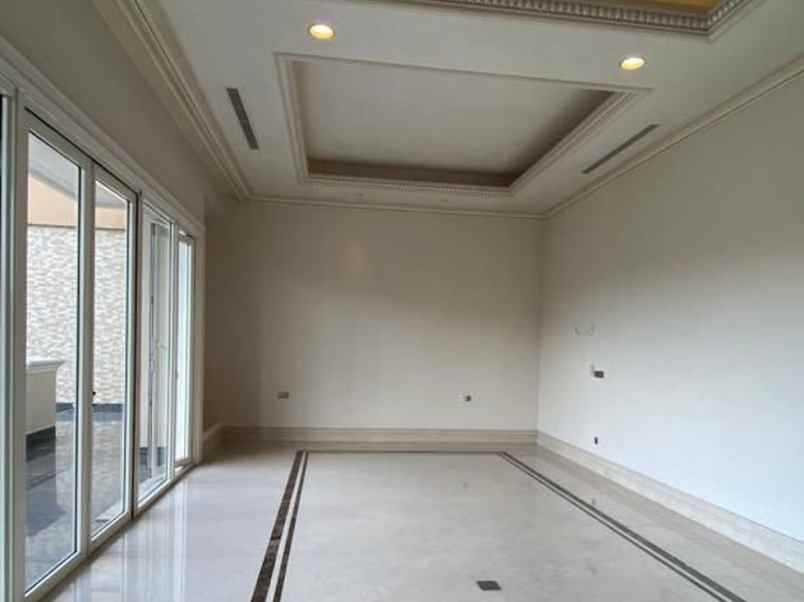 dijual rumah jl delta golf