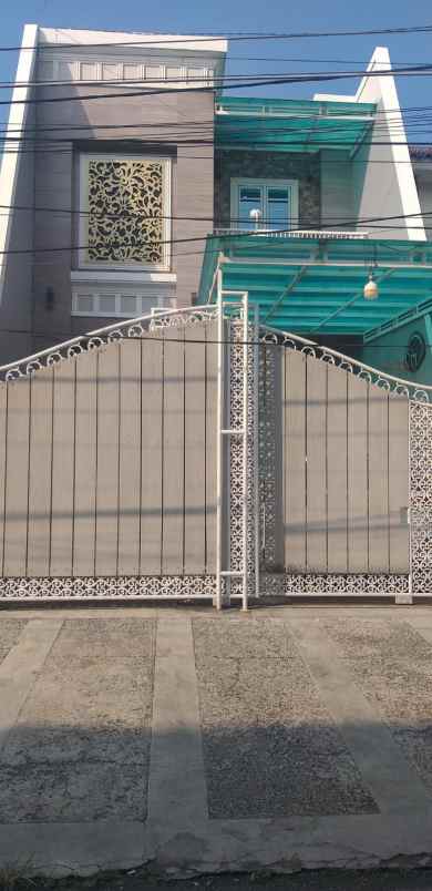 dijual rumah jl gading raya pondok